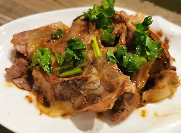 202. Braised Sliced Beef 五香醬牛腱